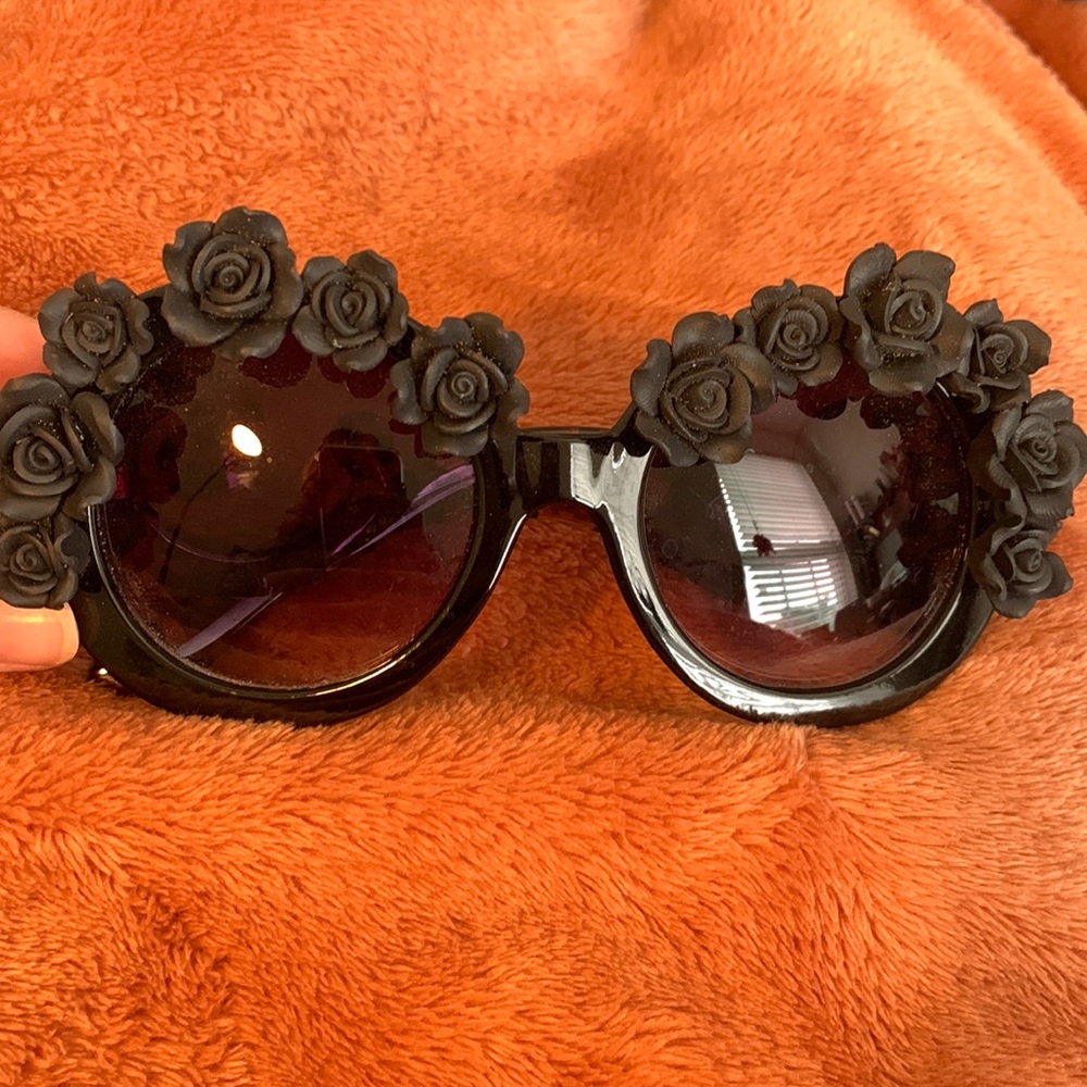 Black Rose Sunglasses from Hot Topic with Leopard Side